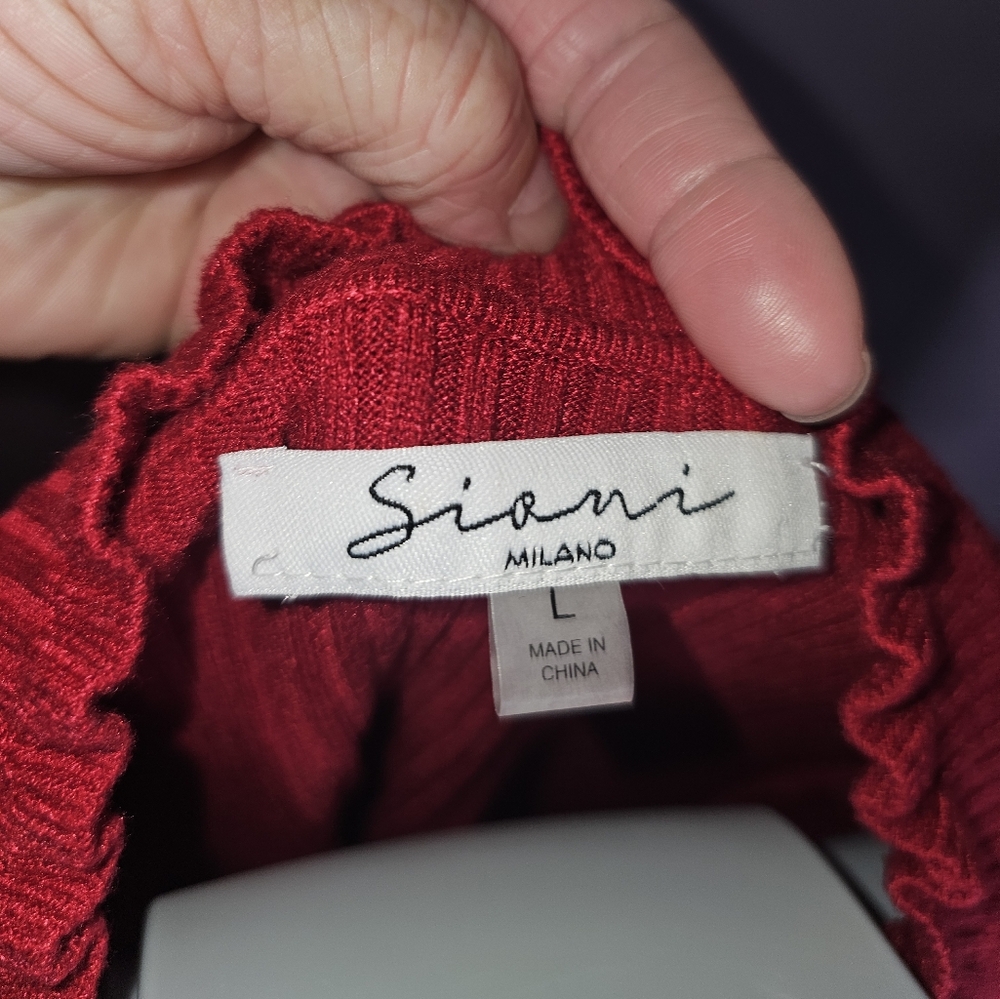 Sweater - Picture 4 of 4